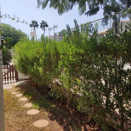 2 Bedroom Next Yumbo Center. Free Parking 普拉亚戴尔雷安格莱斯